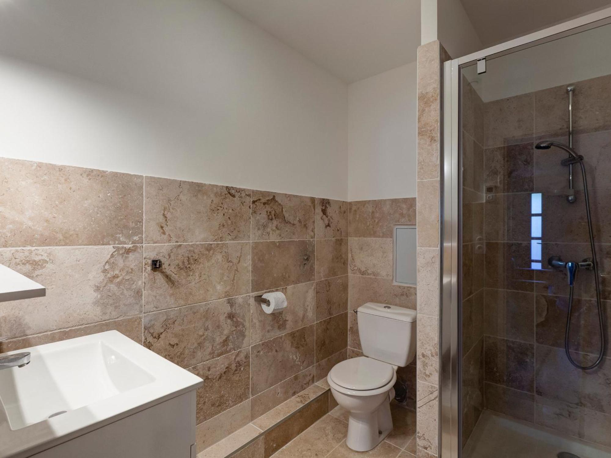Appartement Neuf 2* Au Centre De Brides Avec Terrasse, Proche Telecabines Et Commerces - Fr-1-512-41 Exteriör bild