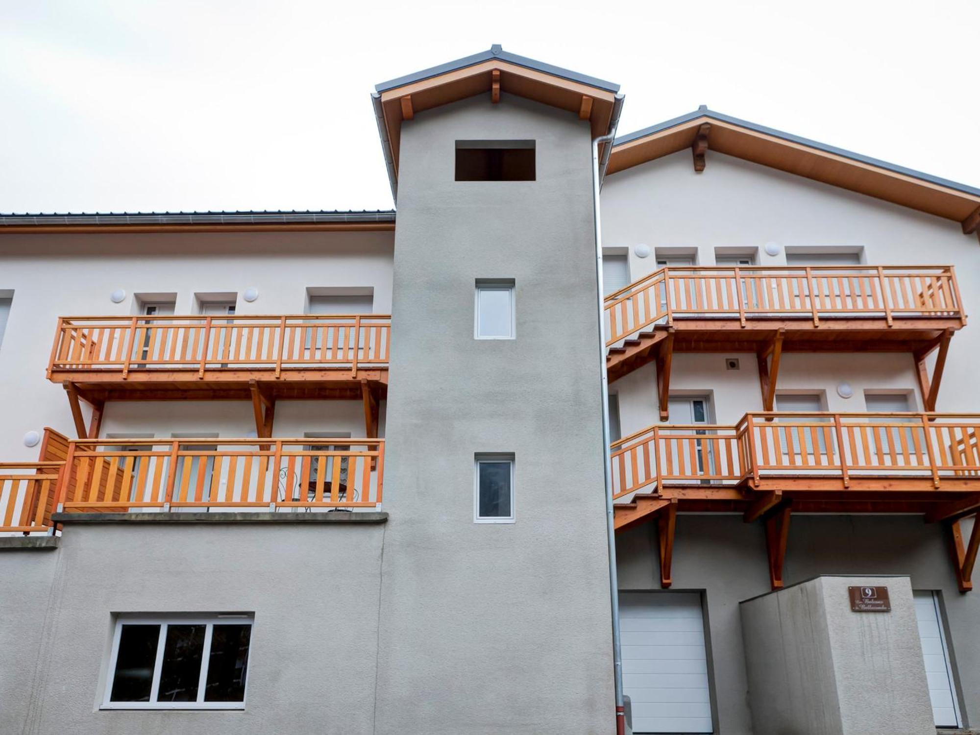 Appartement Neuf 2* Au Centre De Brides Avec Terrasse, Proche Telecabines Et Commerces - Fr-1-512-41 Exteriör bild